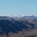 Die Kette der Walliser Viertausender erscheint am Horizont