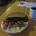 Es gibt die Varainte "Frühstück herzhaft" mit Schinken und Käse - und nachdem ich heute schon eine Nachtwanderung hinter mir habe, auch einen Enzian.