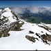 Auf dem Gipfel. Von der Schwarzwaldalp (rechts unten versteckt) bin ich im Winter mit Schneeschuhen gestartet.