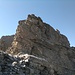 Diese Steilstufe vor dem Gipfel wird in der Südwand umgangen