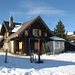 Alphütte bei der Talstation der Eggalp-Bahn