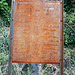 Rostige Infotafel am Schloss