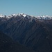   in questa foto al centro si vede la cuspide imbiancata del monte Combolo mentre a destra sullo sfondo dovrebbero essere le cime del gruppo Ortles-Cevedale