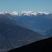   in basso a destra il paese di Teglio dal quale prende il noma la val-tellina poi si vede la zona del tiranese e a destra il passo del Mortirolo