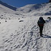 Angy unterwegs auf einer bequem beghebaren Spur zum Col de Fenestral (2453m).