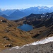 Aussicht oberhalb der Hütte zur Mont Blanc Gruppe und auf den malerischen Stausee Lac Supérieur de Fully (2128m).