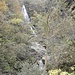 Una delle cascate sul sentiero