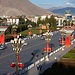 Die Beijing Middle Road vor dem Potala-Palast.
