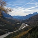 Blick über das weitläufige Tal der Boite, im Hintergrund Cortina und der Pelmo.