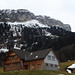Noch einmal ein Blick zurück - hinauf zum Alp Sigel, mit typischem Appenzeller Bauernhaus im Vordergrund