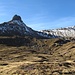 Da ist der also: der Gipfel der Spitzmeilen. Die Schneeresten sind gut zu erkennen.