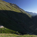 Die Morgensonne erreicht die Hütte