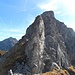Dieser Turm wird links umgangen.