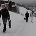 unterwegs auf der verschneiten und gut begehbaren Bergstrasse Richtung Weiler Wasmen