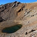 Die Ostsite vom Pico de Loma Pelada (3183m) mit der malerischen Laguna de la Caldera (3026m). 