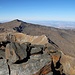 Mulhacén (3478,6m): Gipfelaussicht nach Westen zum Pico del Veleta (3396m).