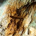 Eindeutige Spuren, die auf eine künstliche Entstehung dieser Höhle hindeuten.