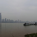 Die Weite des Yangtze und die Hochhäuser von Wuhan - etwas Tristesse inbegriffen