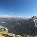Stubaital mit <a href="http://www.hikr.org/tour/post98696.html">Serles</a>, hinten die <a href="http://www.hikr.org/user/Tef/tour/?region_id=1109&region_sub=1">Tuxer Alpen</a>