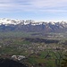 Blick vom Wildhuser Schafberg bis zum Hohen Kasten, die Ortschaft im Vordergrund ist Mauren in Liechtenstein.