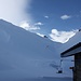 <b>Dall’Alpe del Corno (2204 m), per la prima volta punto dritto al vallone sotto la “Corona”, che normalmente, a stagione inoltrata, presenta delle notevoli slavine. </b>