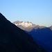 Fleckistock und Stucklistock im Morgenlicht - Blick auf meine letzte Bergtour nach zwei Monaten in weiter Ferne von den Alpen