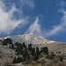 Panagía - Blick von der Schutzhütte zum Áthos-Gipfel, der sich noch in der Sonne befindet.
