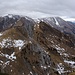 Das Gipfelpanorama Richtung Säntis und Wildhuser Schafberg fiel heute bescheiden aus. Beide Alpstein-Grössen waren bereits verhüllt.