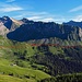 Der Wanderweg von der Alp Bad über den Vorderst See bis zum Tunnel