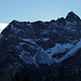 Der Schatten der der Hochkünzelspitze reicht jetzt schon bis zur Vorderüntschenalpe (1757m)