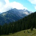 Schöner Blick zur Bettlerkarspitze beim Aufstieg zum Schleimsattel.