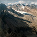 Blick vom Gipfel Pizzo Lucendro zur Rotondohütte (rechts, mittlere Höhe) und die in dieser Region relevanten Gipfel, wie Gross Leckihorn, div. Muttenhörner, etc.<br /><br />Dieses Bild machte ich zwei Jahre früher (23. Sept. 2005).