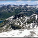 Pizzo Lucendro, auf dem Gipfel. Lago di Lucendro.<br /><br />Aus unerklärlichen Gründen habe ich offenbar vergessen, ein <b>Gipfelfoto zur Rotondohütte </b>hin zu machen. - So füge ich als nächstes halt ein Bild vom September 2005 ein, um diese Lücke zu schliessen.