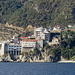 Unterwegs an der Áthos-Westküste - Blick zum Kloster Osíou Grigoríou (Μονή Οσίου Γρηγορίου).