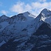 Gipfelaussicht Schwarzhoren (2927,7m): <br /><br />Das Dreigestirn Rosenhorn (3992m), Mittelhorn (3704m) und Wetterhorn (3689m). Auf dem höchsten der drei war ich schon - vielleicht besteige ich doch noch einmal das Wetterhorn, wer weiss?