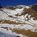 Rückblick bei der Skistation Chrinnenboden (2259m)  auf die Südwestflanke des 2927,7m hohen Schwarzhorens.
