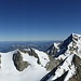 v.l.n.r.: Aiguilles du la Berangere, Domes de Miage (alle 5 Gipfel), Aiguilles du Bionnassay, Dome du Gouter, Mont Blanc und Mont Blanc du Courmayeur