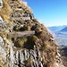 Alpinweg auf den Mutschen - eine Schlüsselstelle mit Drahtseil gesichert.
