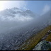 Beim Aufstieg am Fuss der Schwarzen Hörner.<br /><br /><b>Nebel<br /><br />Ein Vorhang aus Luft<br />und Duft<br />gewoben<br /><br />und wie der Wind<br />geschwind<br />zerstoben<br /><br />© by Friedrich Wilhelm Güll</b>