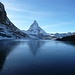 Riffelsee (2.800 m) mit Matterhorn im Hintergrund