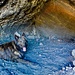 Artus in der Höhle. Hier könnten gut fünf bis sechs Personen übernachten.