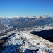 Vista dalla cima sull'Alta Val Seriana e sulla zona della Presolana