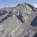 Blick zur schönen Grubenkarspitze(2661m), an ihr ist "Trainman" im Plattengelände gescheitert....armer "Trainman", der hatscht zu Fuß 20KM hinter(!) und muß 200HM unterhalb des Gipfels umdrehen!