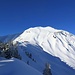 Ober Baach und dahinter der makellose Walalpgrat