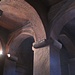 Säulenkapitell und Decke in der Felskirche Bet Medhane Alem