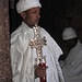 altes Schmiedekreuz vom Priester gehalten in der Felskirche