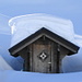 Viel Schnee auf dem "stillen Örtchen" der Augstchamm-Hütte
