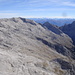 die breite Schneide der Grubenkarspitze(2661m), in der Mitte, die kleine Roßlochspitze(2538m) mit dem schönen Westgrat, rechts die Hochkanzel(2575m)
