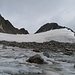 Schon hinter der Zwickauer Hütte..Über Gletscherreste und den Rotmoosferner  nach oben rechts in die oberste Gletscherecke.Von dort überraschend problemfrei über den Grat auf den Gipfel