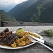 Bockbraten mit Knödel.Auf den Almen kannst du unbesorgt einkehren,ehrliches Handwerk, heimische Produkte.Und reichliche Portionen..<br /><br />Das Fleisch liess sich vom Knochen lutschen,die Knödel vollgesaugt mit der köstlichen Sosse..jaja,gemein,ich hör schon auf..<br /><br />Daheim schwindet die Lust auf Tütenfertigfrass,kriegst es nicht mehr runter.<br />